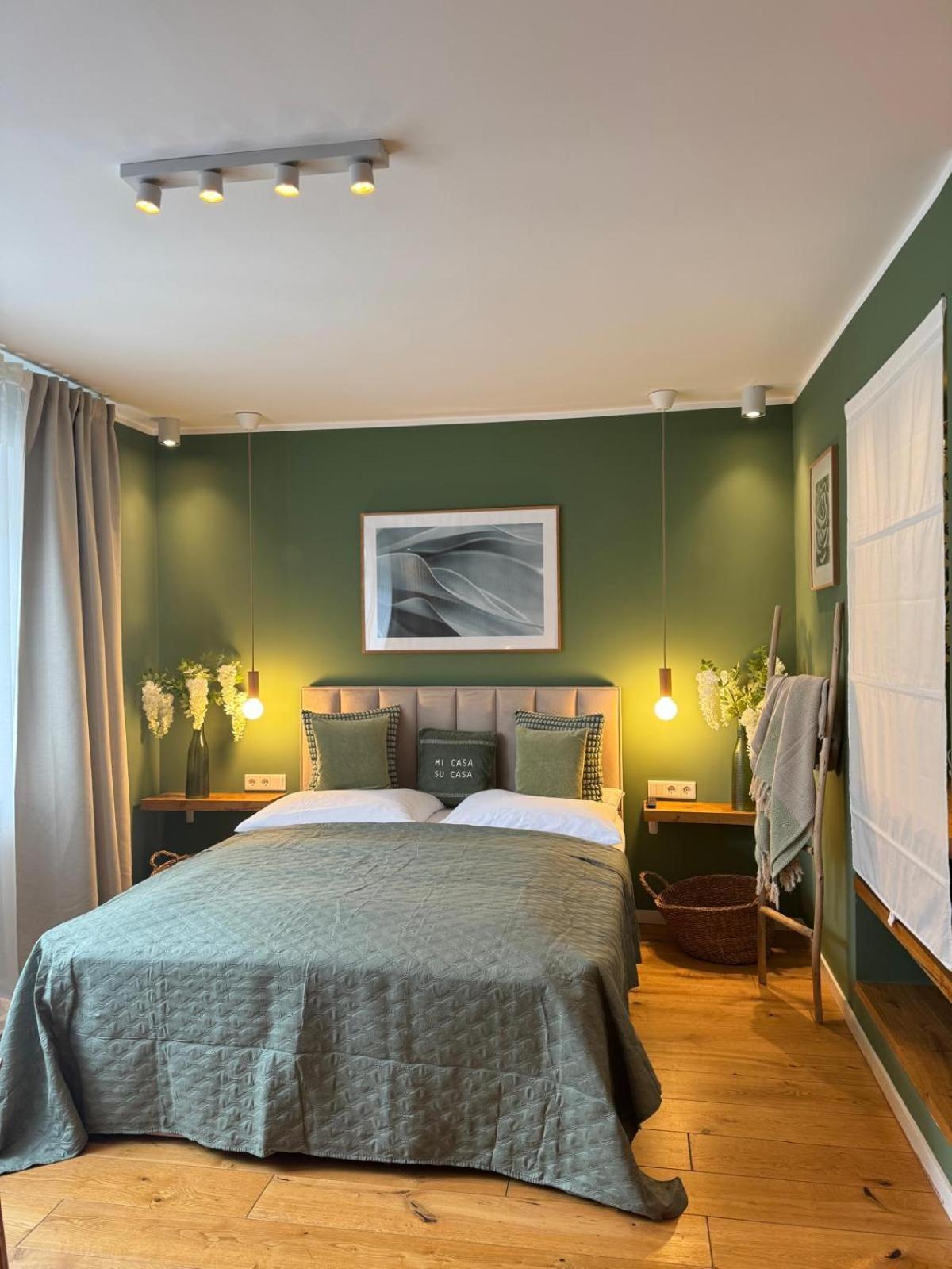 Apartment Nettes In Düsseldorf-derendorf - Stylisch + Gemütlich